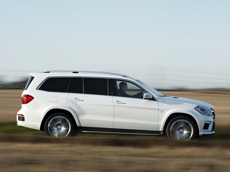  Mercedes-Benz GL63 AMG 2013 года  (UK) (фото 2 из 9)
